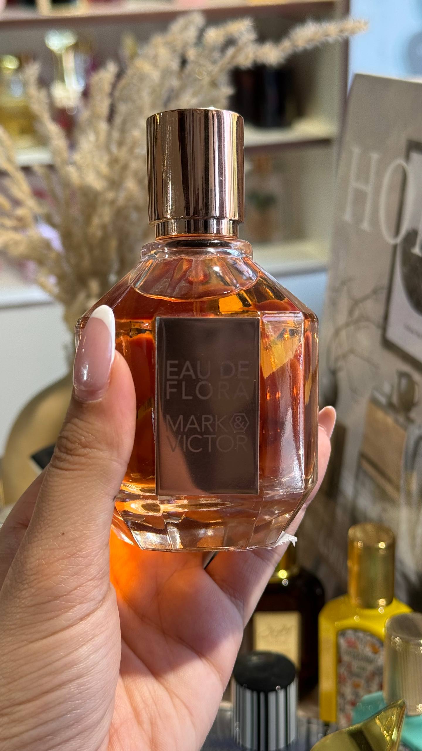 عطر ادکلن ادو پرفیوم فراگرنس ورد مدل Eau de Flora زنانه اورجینال