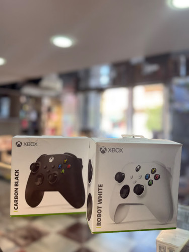 دسته بازی بیسیم مایکروسافت مدل Xbox Series X|S سفید و مشکی