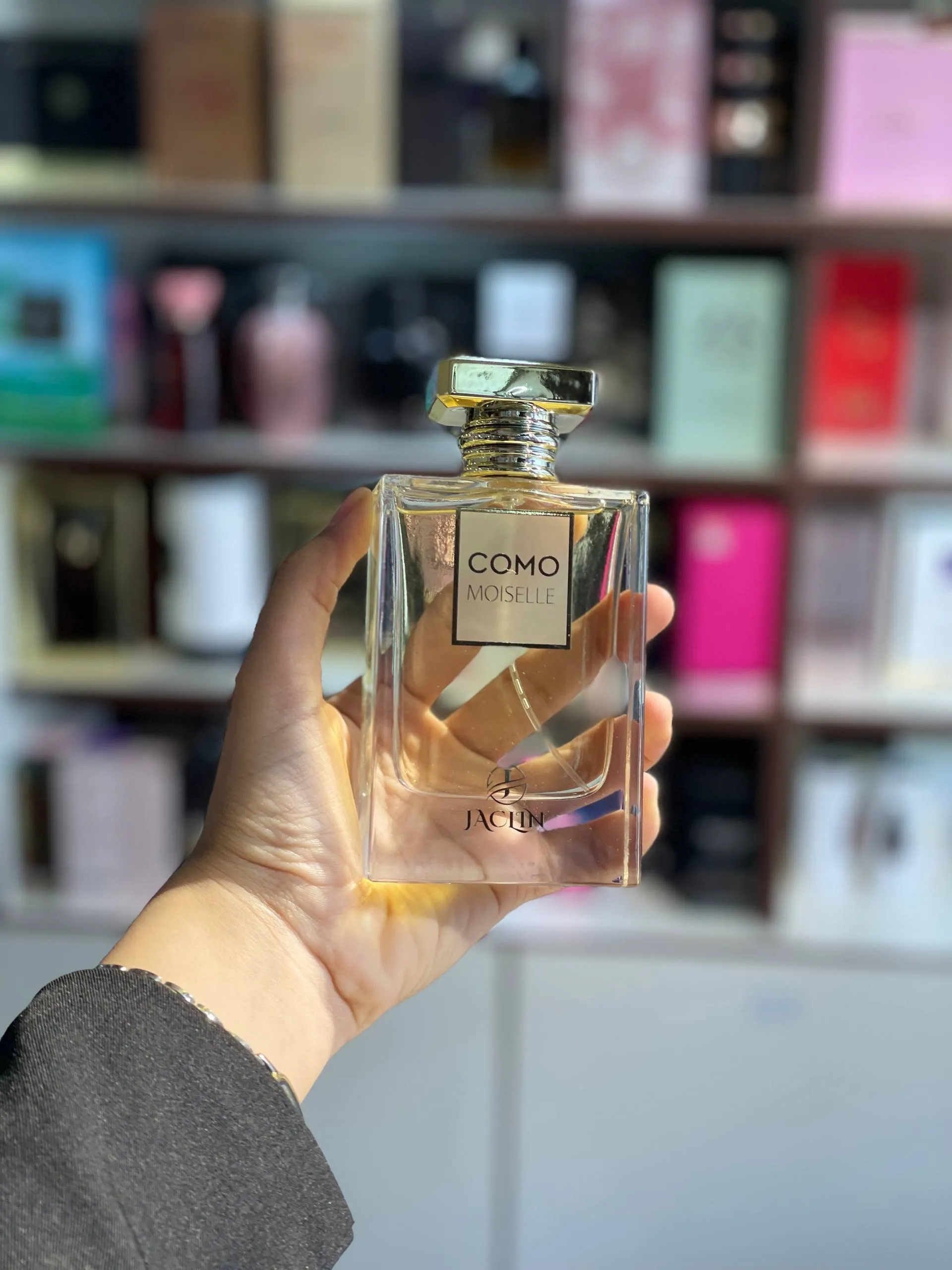 عطر ادکلن ژاکلین کوکو شنل مادمازل 80 میلComo Moiselle زنانه اورجینال